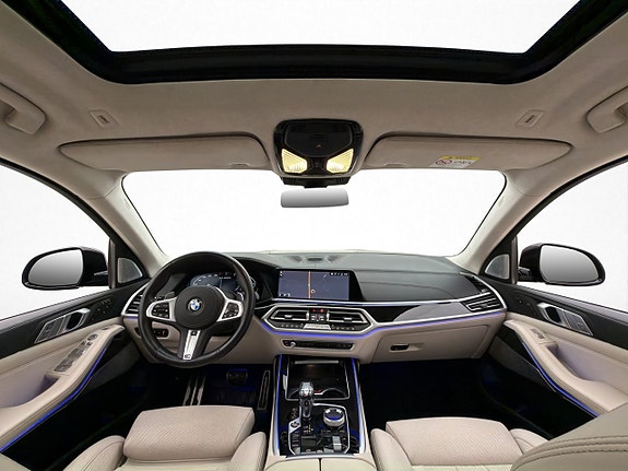 BMW X7 11 of 30