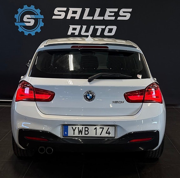 BMW 120 7 of 30