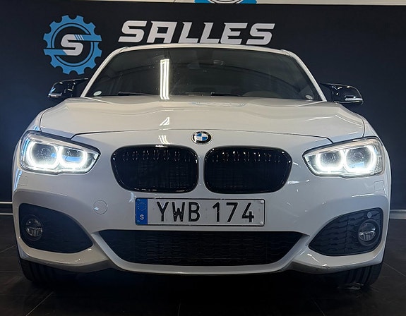 BMW 120 3 of 5