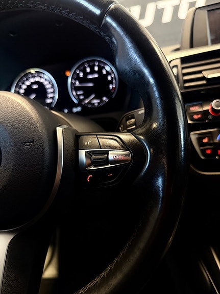 BMW 120 18 of 30