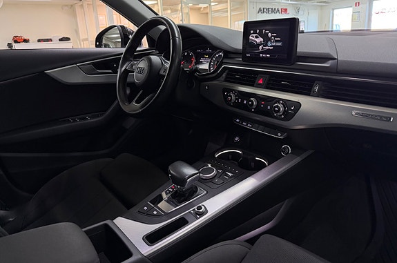 Audi A4 13 of 23