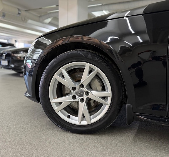 Audi A4 8 of 23