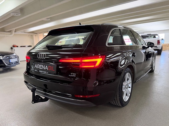 Audi A4 5 of 23