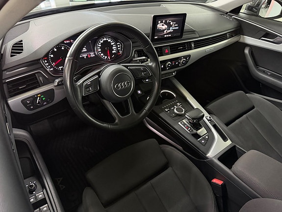 Audi A4 11 of 23
