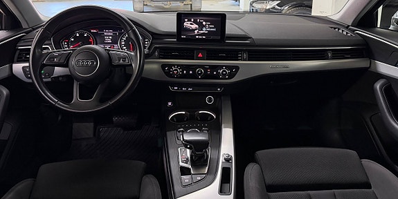 Audi A4 12 of 23
