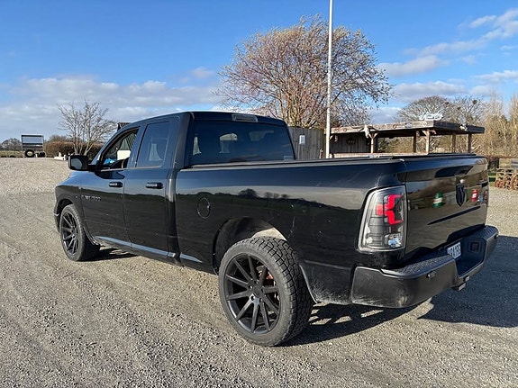 Dodge RAM 1500 7 of 9