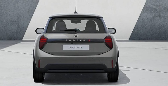 MINI Cooper S 5 of 5