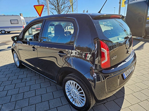 Volkswagen UP! 9 of 22