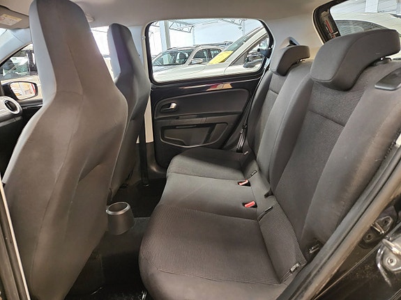 Volkswagen UP! 21 of 22