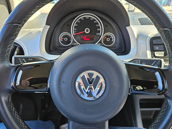Volkswagen UP! 14 of 22