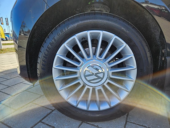 Volkswagen UP! 11 of 22
