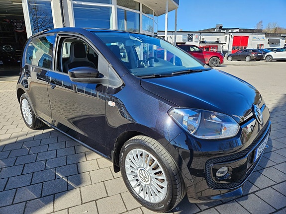 Volkswagen UP! 3 of 5