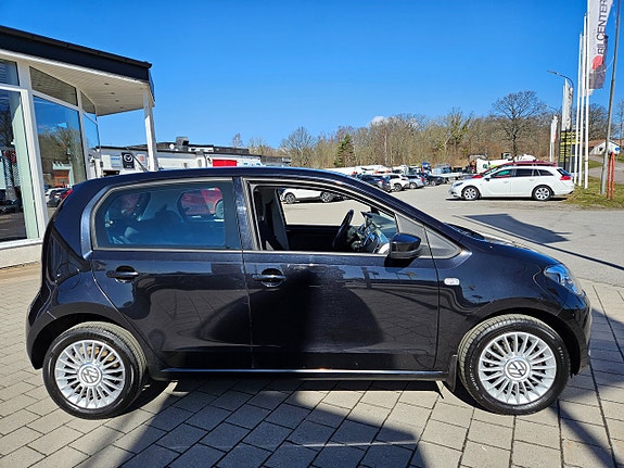Volkswagen UP! 5 of 5