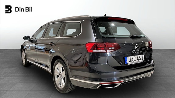 Volkswagen Passat 3 of 5