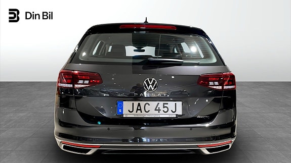 Volkswagen Passat 5 of 5