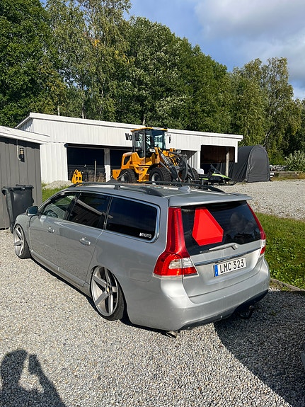 Volvo V70 5 of 11