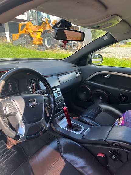 Volvo V70 8 of 11
