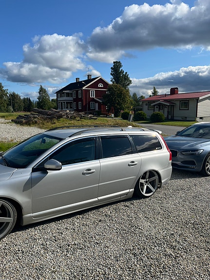 Volvo V70 7 of 11