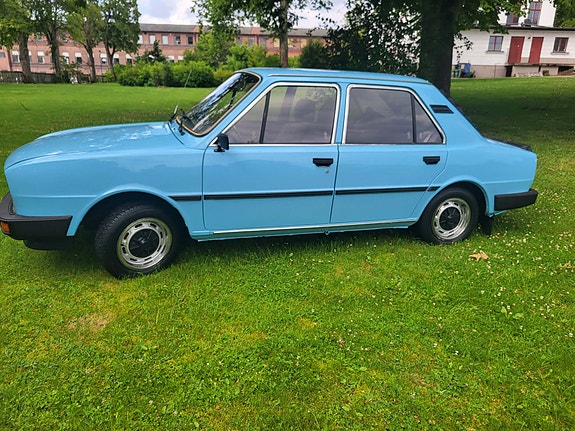 Skoda 120 5 of 9