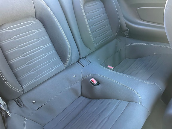 Ford Mustang 12 of 15