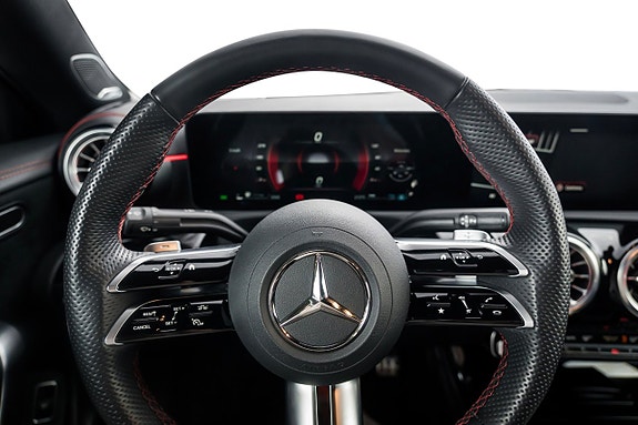 Mercedes-Benz CLA200 12 of 25