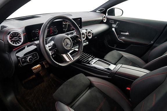 Mercedes-Benz CLA200 10 of 25