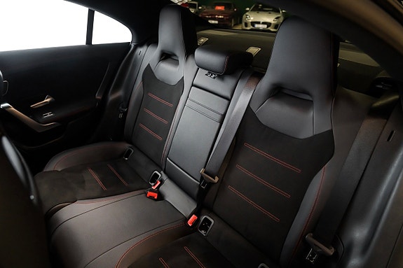 Mercedes-Benz CLA200 25 of 25