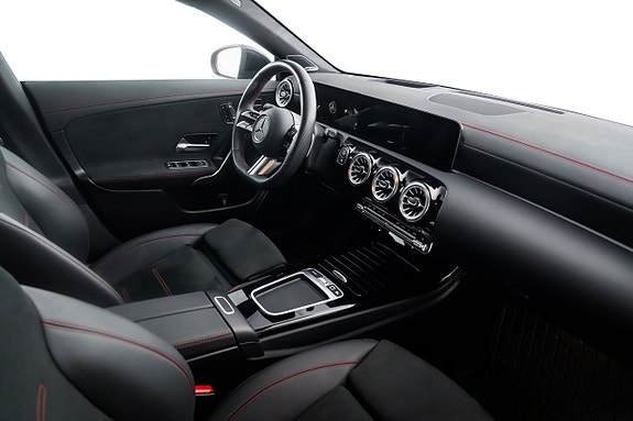 Mercedes-Benz CLA200 23 of 25