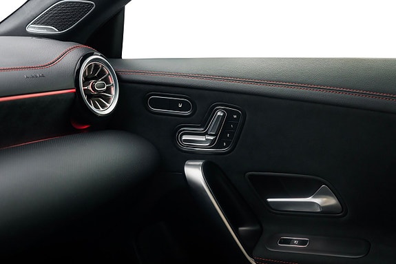 Mercedes-Benz CLA200 20 of 25