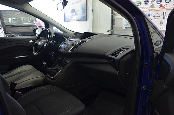 Ford C-Max 5 of 8