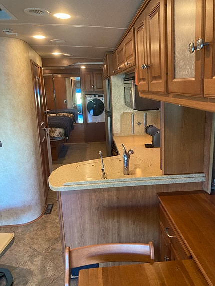 Winnebago Itasca Meridian 6 of 15