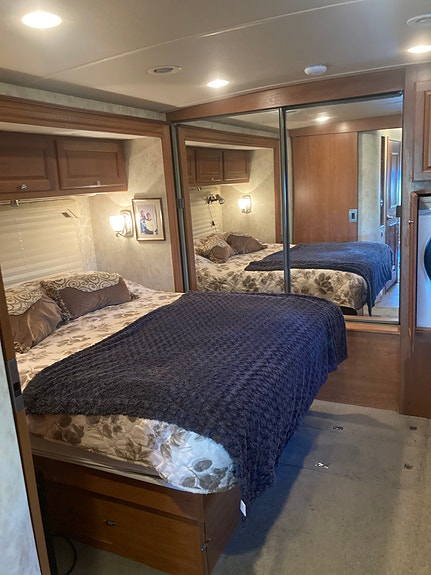 Winnebago Itasca Meridian 7 of 15