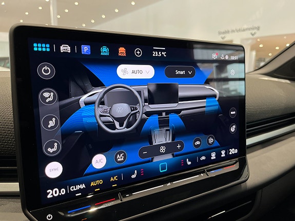 Volkswagen T-Roc 22 of 25