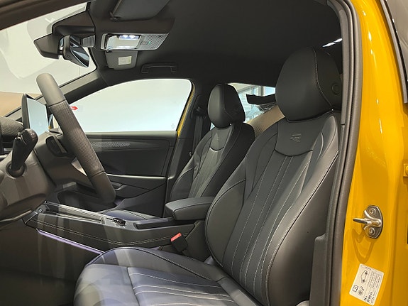 Volkswagen T-Roc 9 of 25