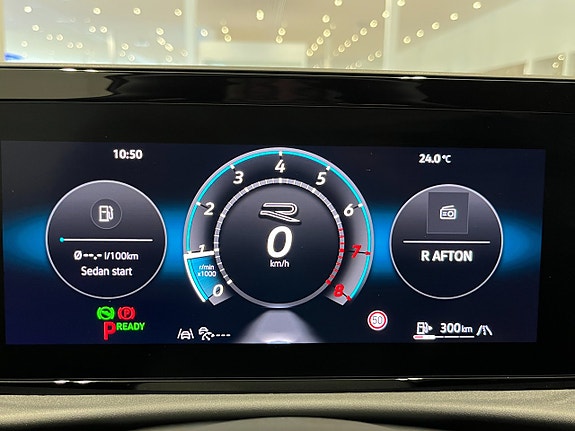 Volkswagen T-Roc 14 of 25