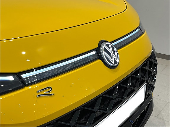 Volkswagen T-Roc 3 of 25