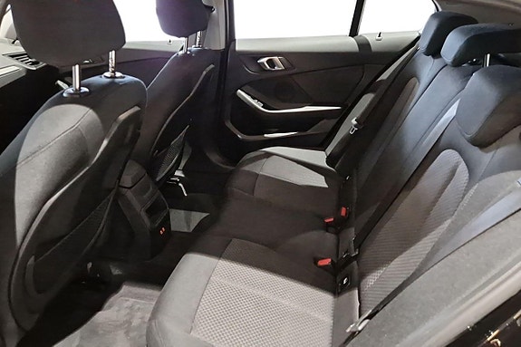 BMW 118i 13 of 21