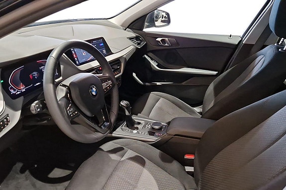 BMW 118i 14 of 21