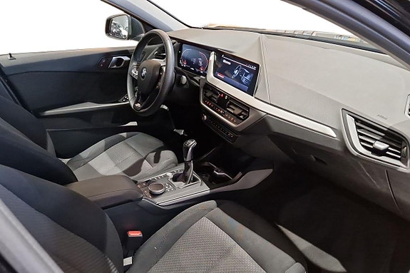 BMW 118i 7 of 21