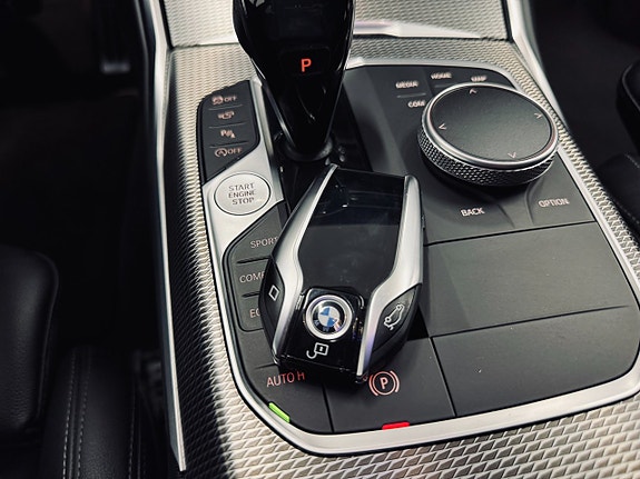 BMW 330i 18 of 30