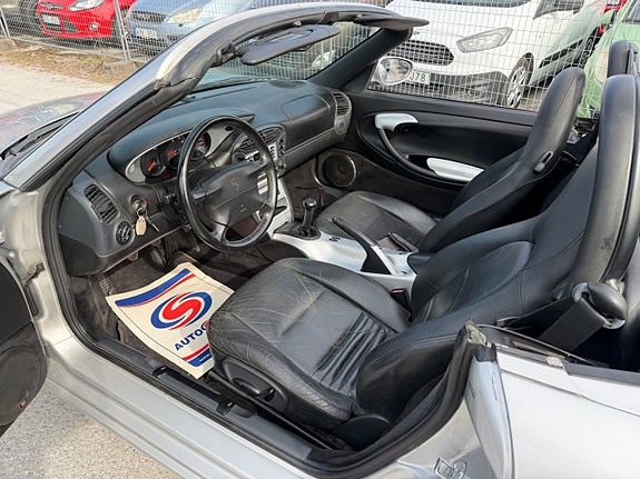 Porsche Boxster 15 of 30