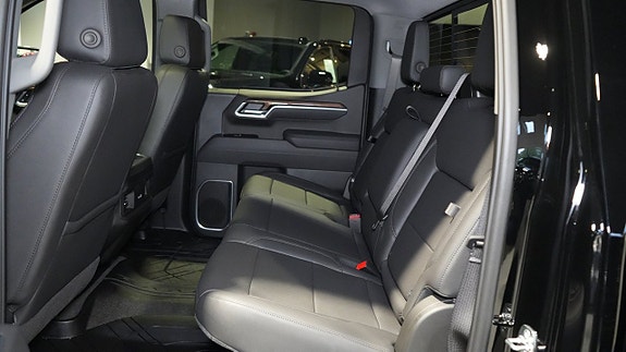 Chevrolet Silverado EV 8 of 16