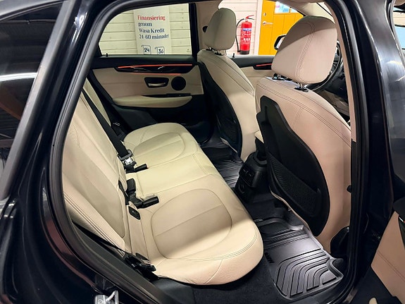 BMW 225xe 12 of 16