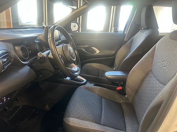 Toyota Yaris Cross 10 of 19