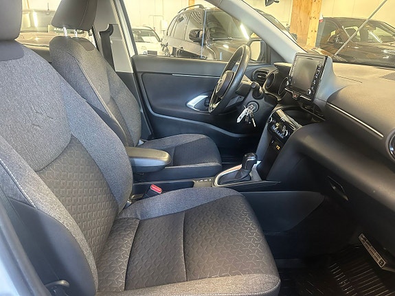 Toyota Yaris Cross 8 of 19