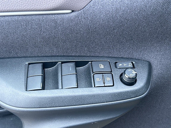 Toyota Yaris Cross 17 of 21