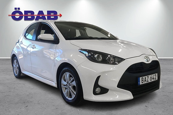 Toyota Yaris 3 of 12
