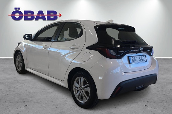 Toyota Yaris 6 of 12