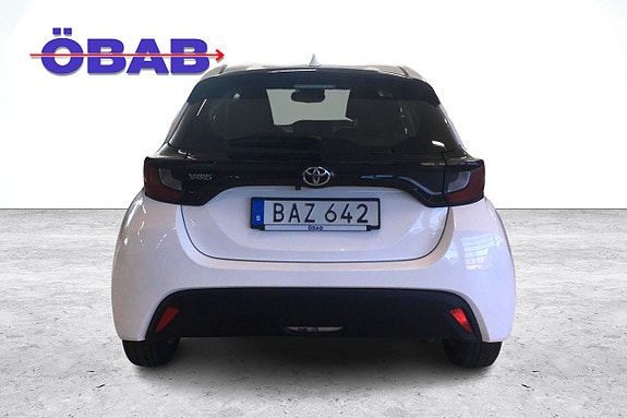 Toyota Yaris 5 of 12