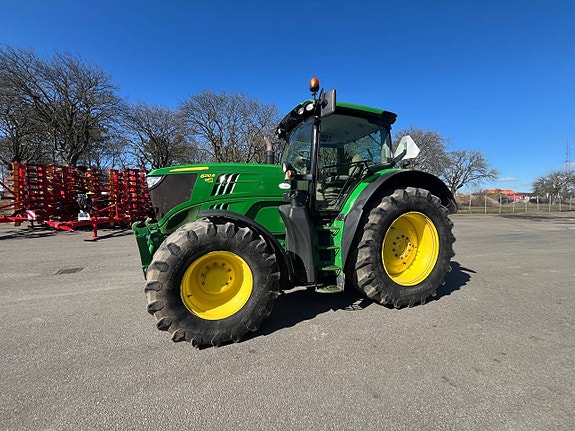 John Deere 6210R